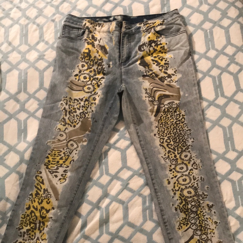 Printed jeans